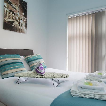 Townhouse @ West Avenue Crewe Bed & Breakfast Ngoại thất bức ảnh