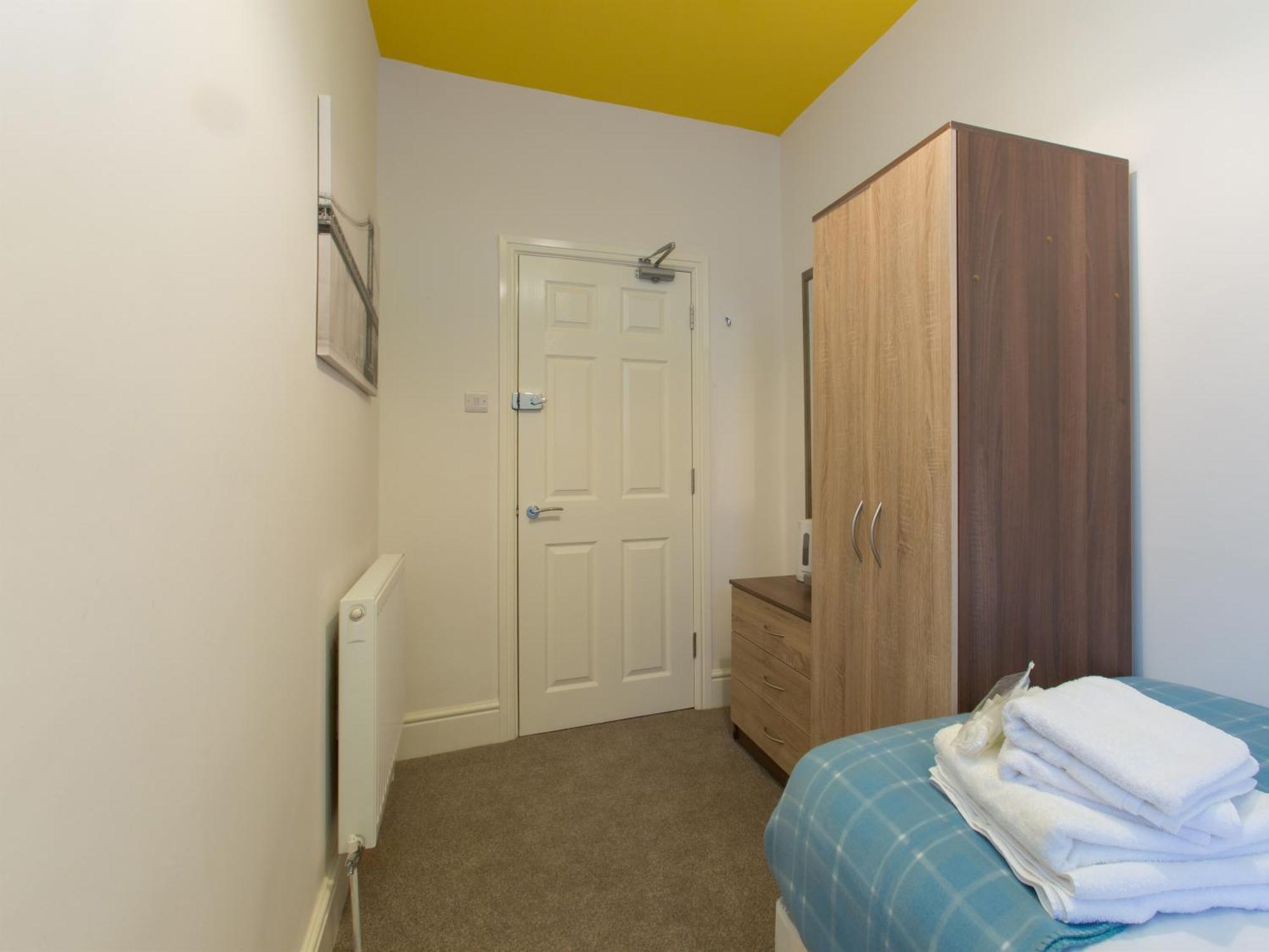 Townhouse @ West Avenue Crewe Bed & Breakfast Ngoại thất bức ảnh